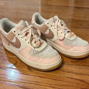 Pink Nike Air Max - Women’s Size 7